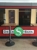 Die Original Berliner EsS-Bahn Currywurst ist im Rheinland angekommen